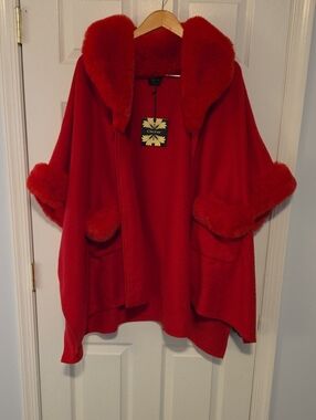 Red Faux-Fur Trim Women's Sweater Cape By Cliché Size L-XL